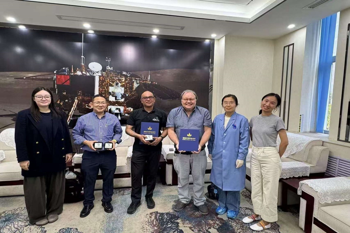 Lunar Samples were handed over to University of Cologne